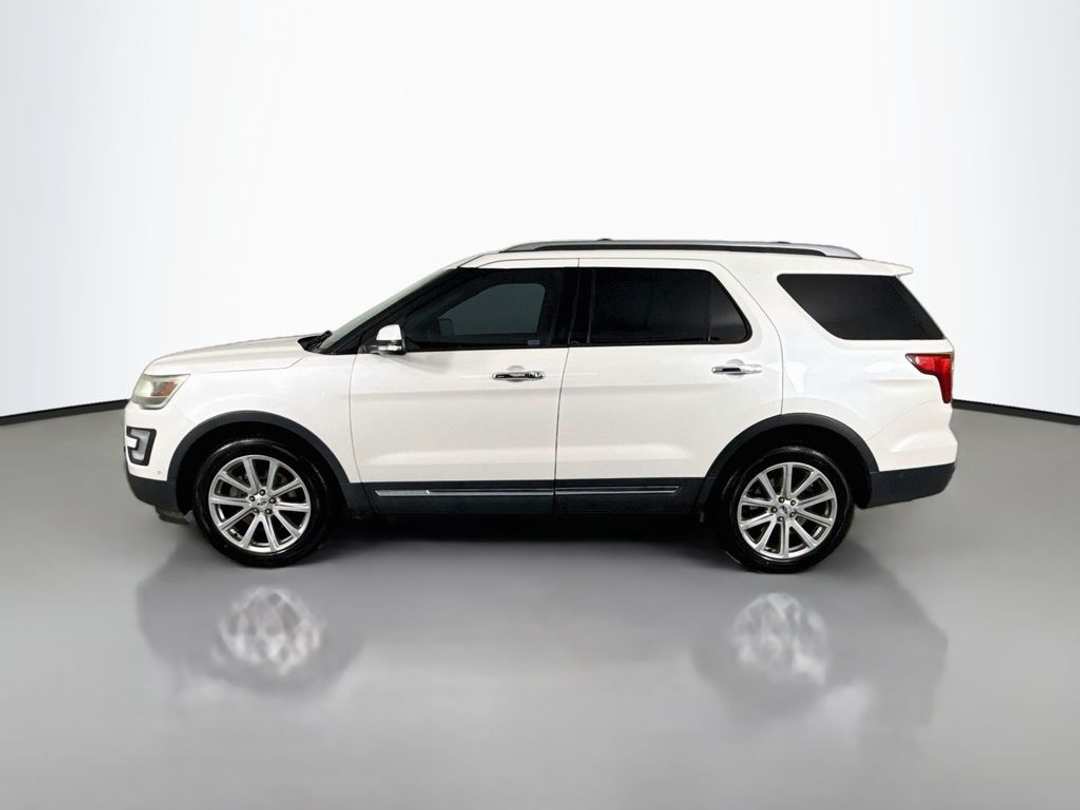 2017 Ford Explorer Limited - Image 2