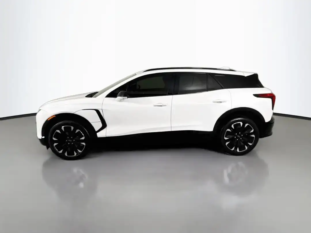 2024 Chevrolet Blazer Ev RS - Image 2