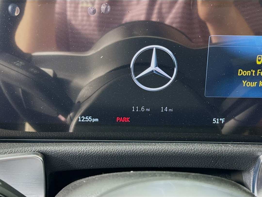2025 Mercedes-Benz GLB Base - Photo 12