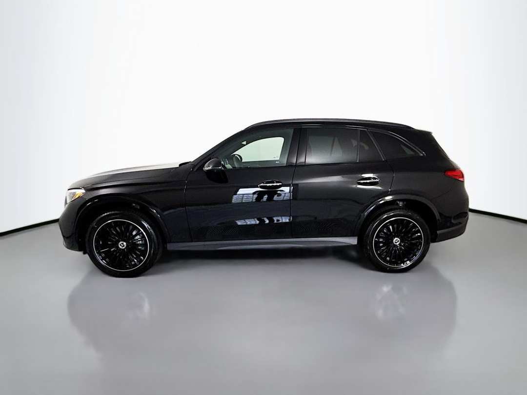 2026 Mercedes-Benz GLC 300 - Image 2