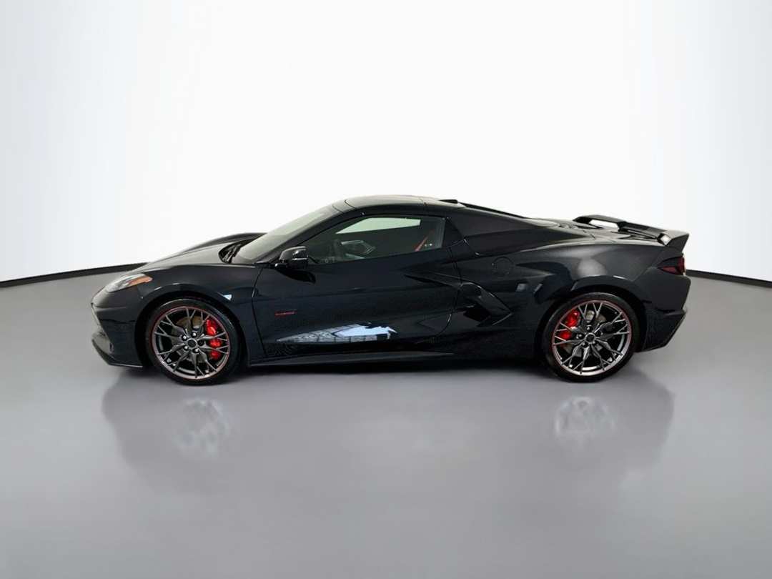 2023 Chevrolet Corvette Stingray - Image 2