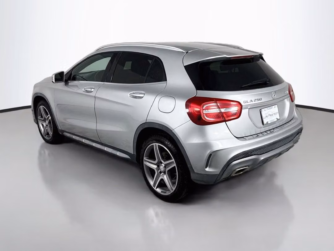 2017 Mercedes-Benz GLA 250 - Image 3