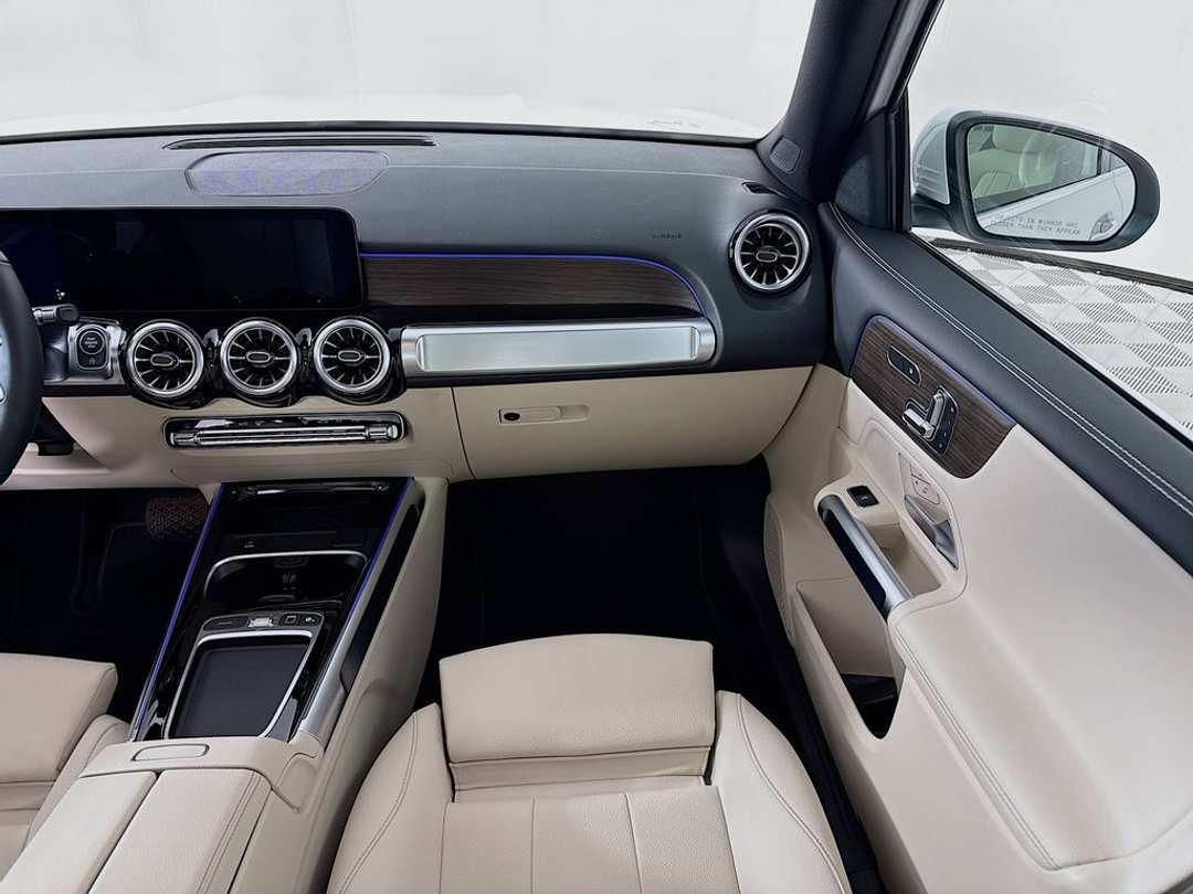 2025 Mercedes-Benz GLB Base - Photo 22