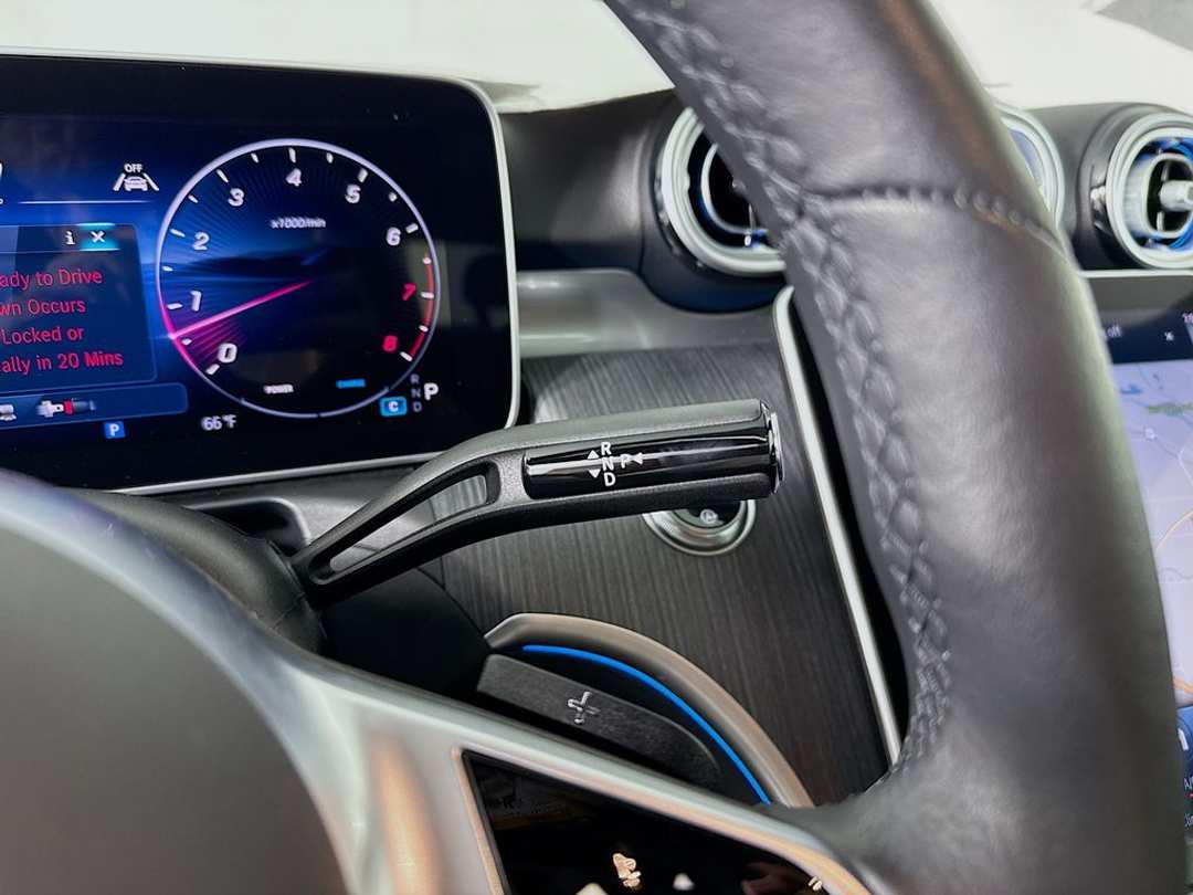 2025 Mercedes-Benz C-Class Sedan C 300 - Photo 17