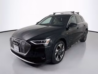 2022 Audi E-Tron Premium Plus