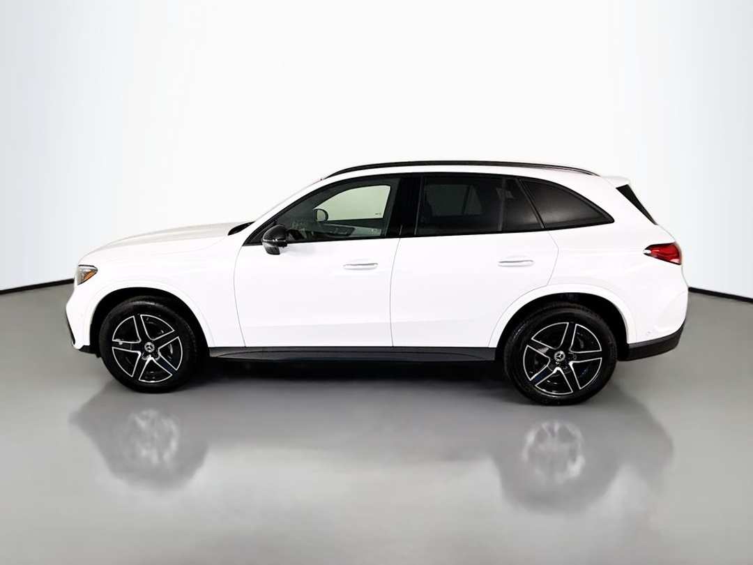 2026 Mercedes-Benz GLC 300 - Image 2