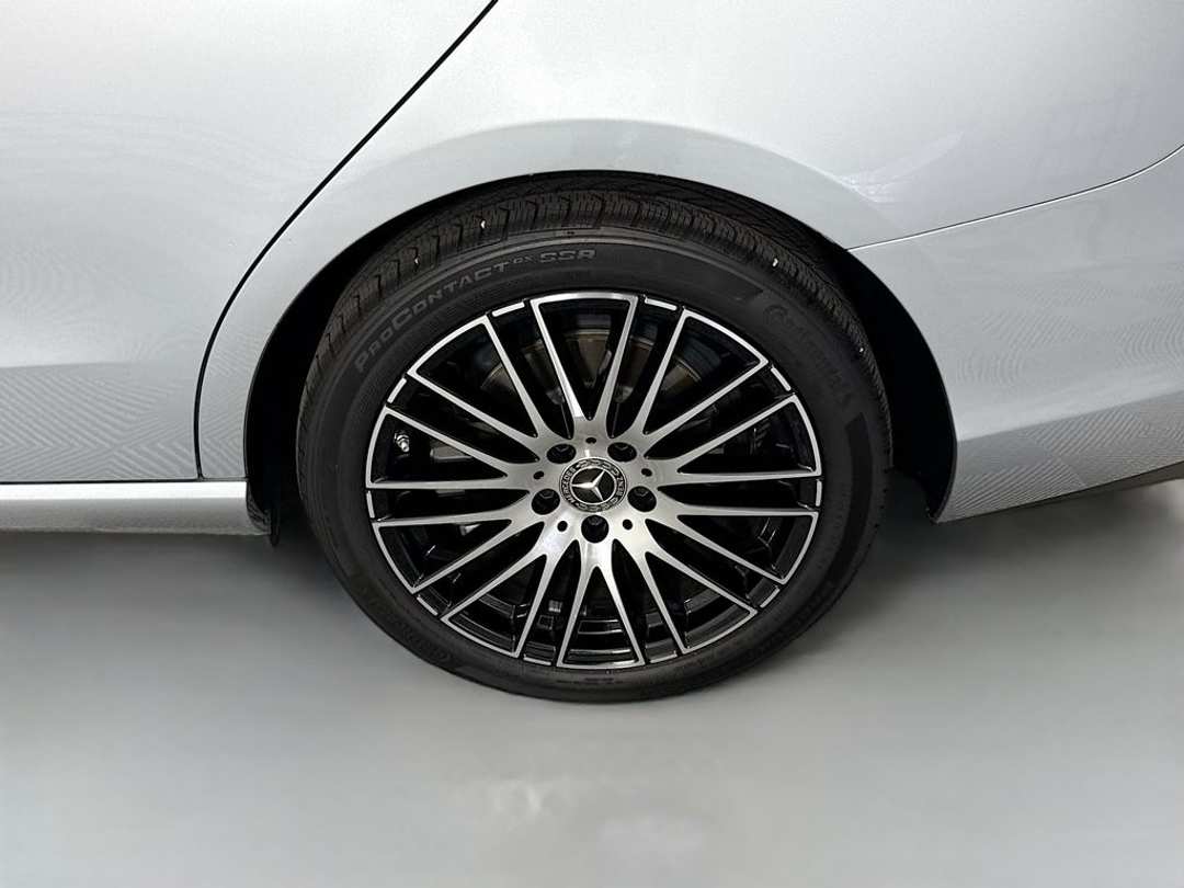 2025 Mercedes-Benz C-Class Sedan C 300 - Photo 30