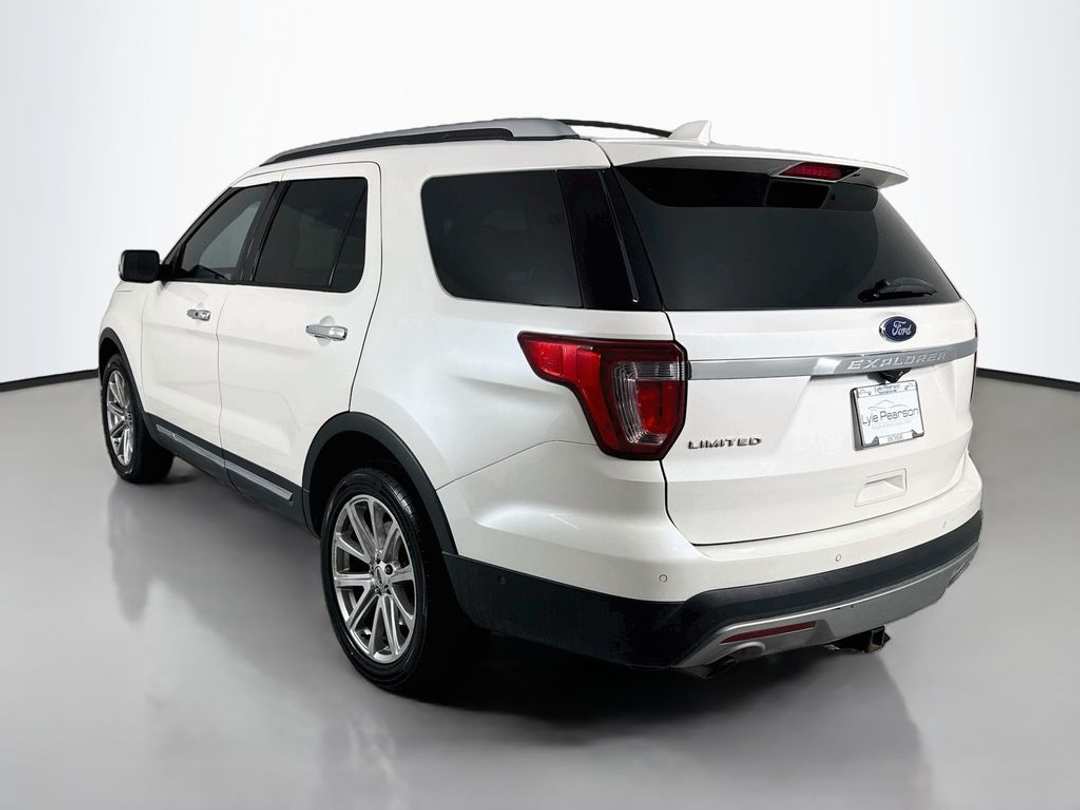2017 Ford Explorer Limited - Image 3