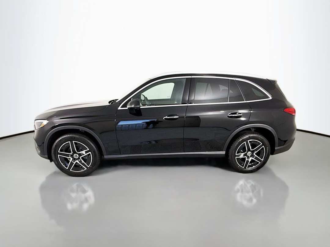 2026 Mercedes-Benz GLC 300 - Image 2