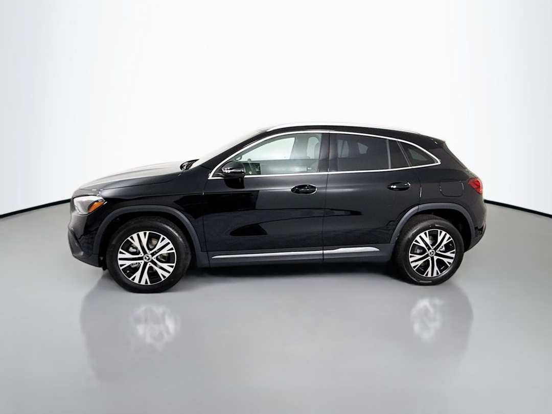 2026 Mercedes-Benz GLA 250 - Image 2