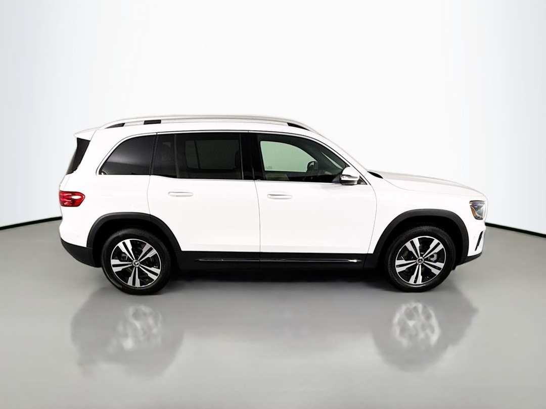 2025 Mercedes-Benz GLB Base - Photo 8