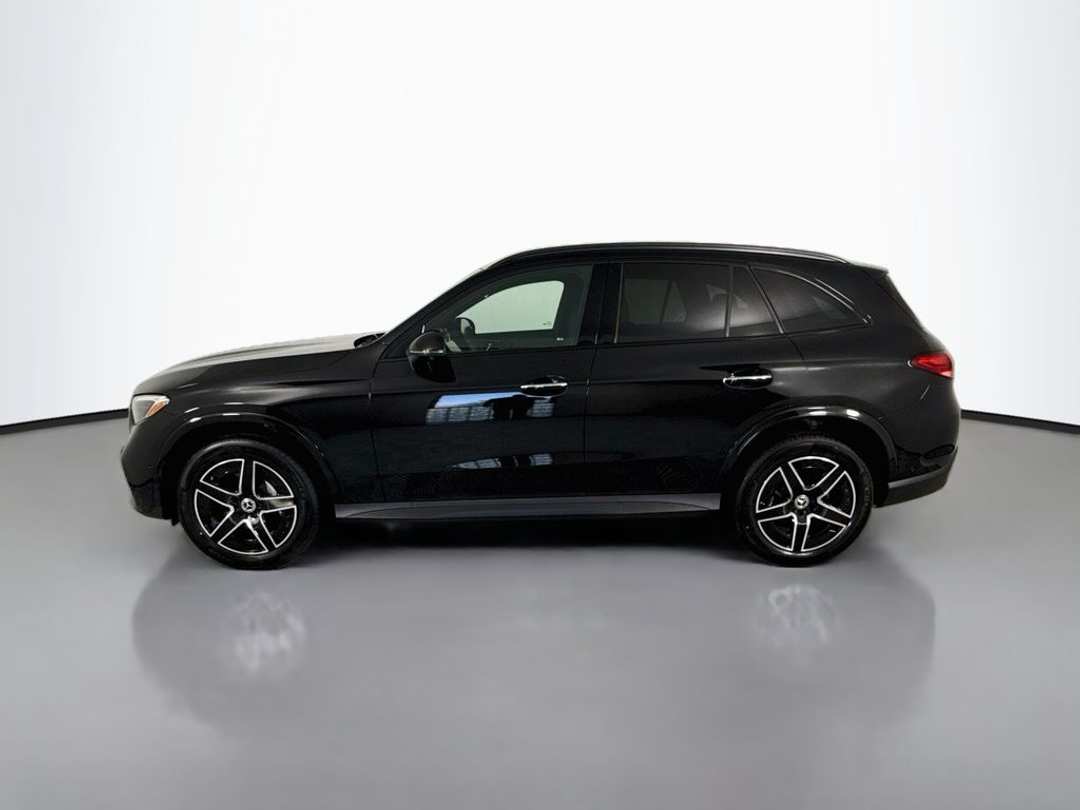 2026 Mercedes-Benz GLC 300 - Image 2