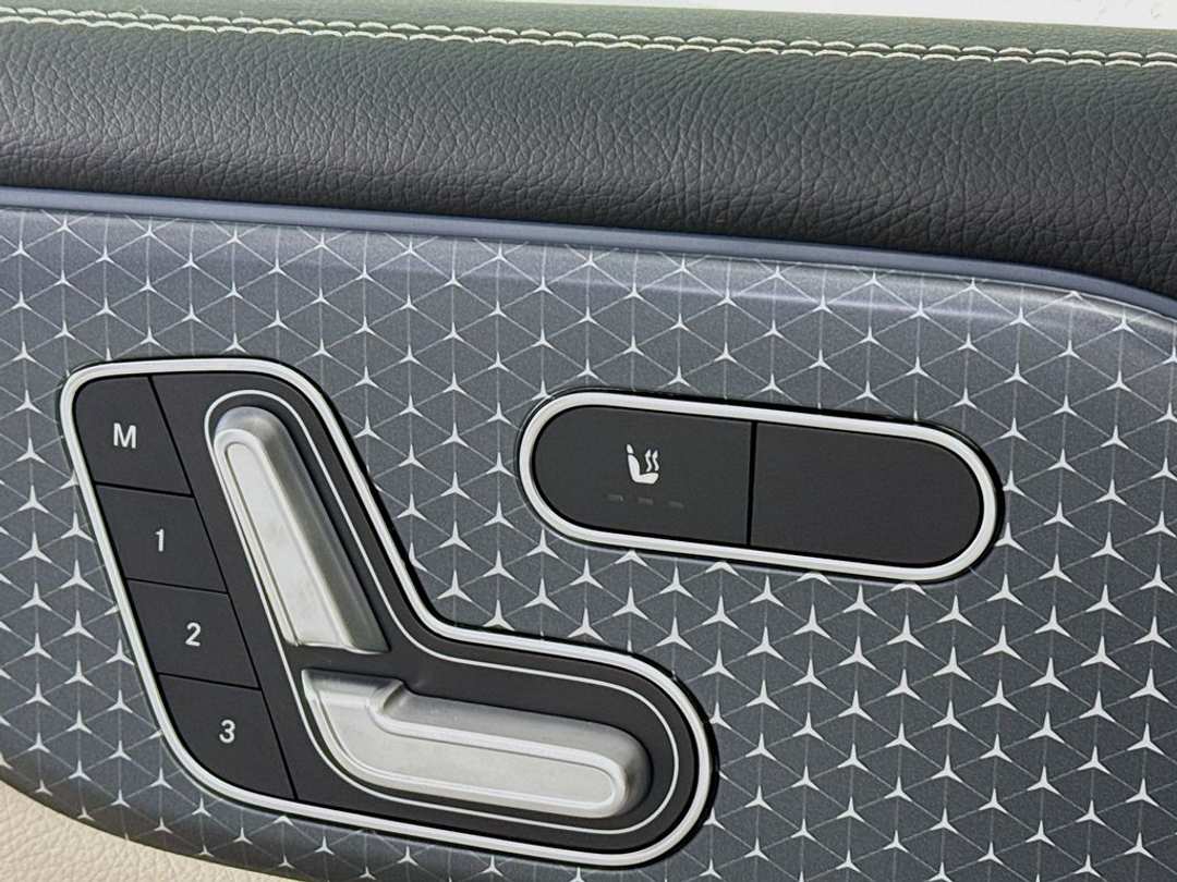 2025 Mercedes-Benz GLB Base - Photo 20