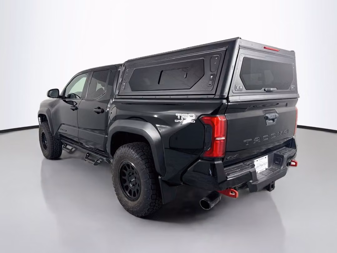 2024 Toyota Tacoma Hybrid TRD Off Road - Image 3