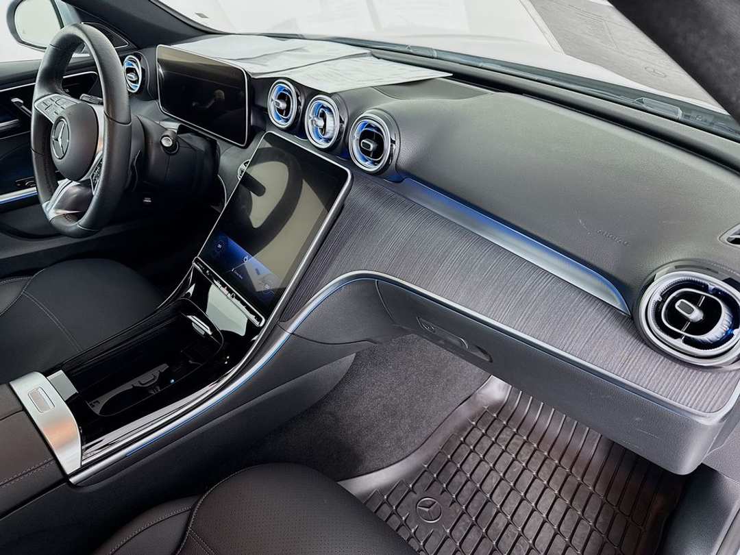 2025 Mercedes-Benz C-Class Sedan C 300 - Photo 29