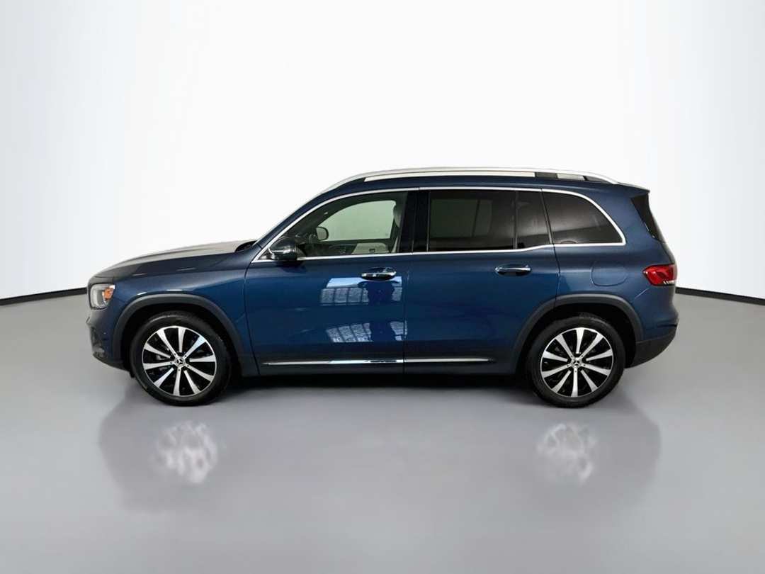 2023 Mercedes-Benz GLB 250 - Image 2