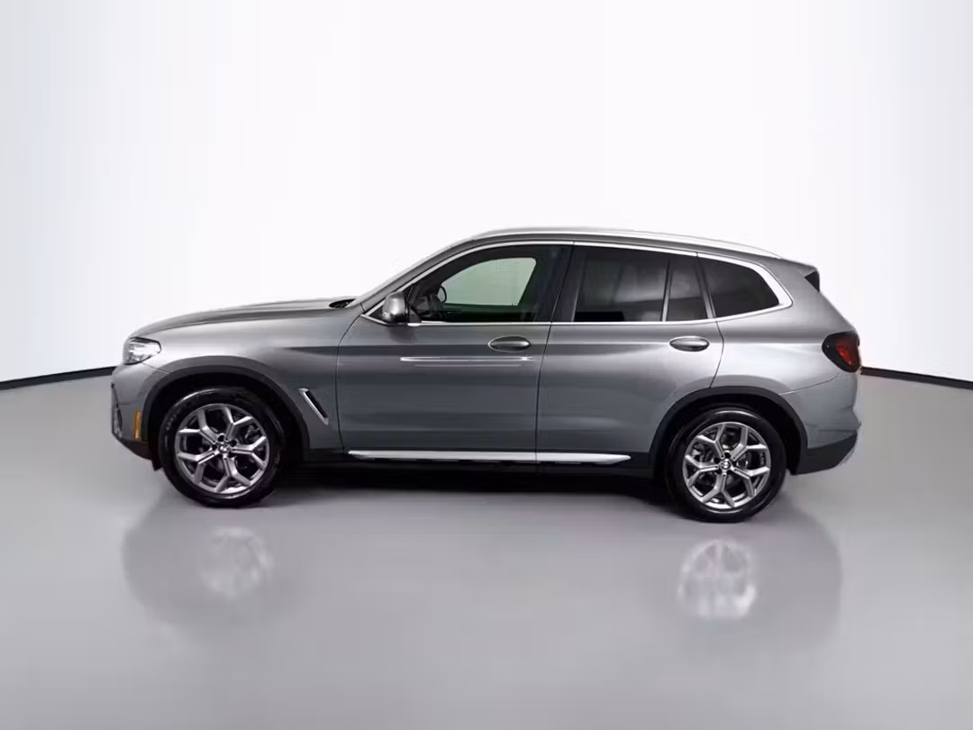 2023 BMW X3 xDrive30i - Image 2