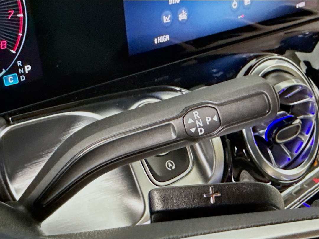 2025 Mercedes-Benz GLB Base - Photo 17
