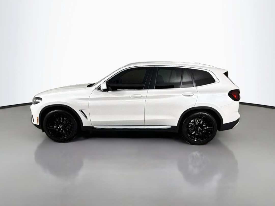 2022 BMW X3 xDrive30i - Image 2