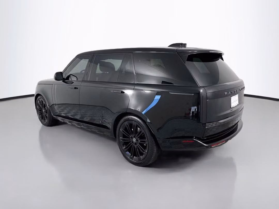 2025 Land Rover Range Rover Autobiography - Image 3