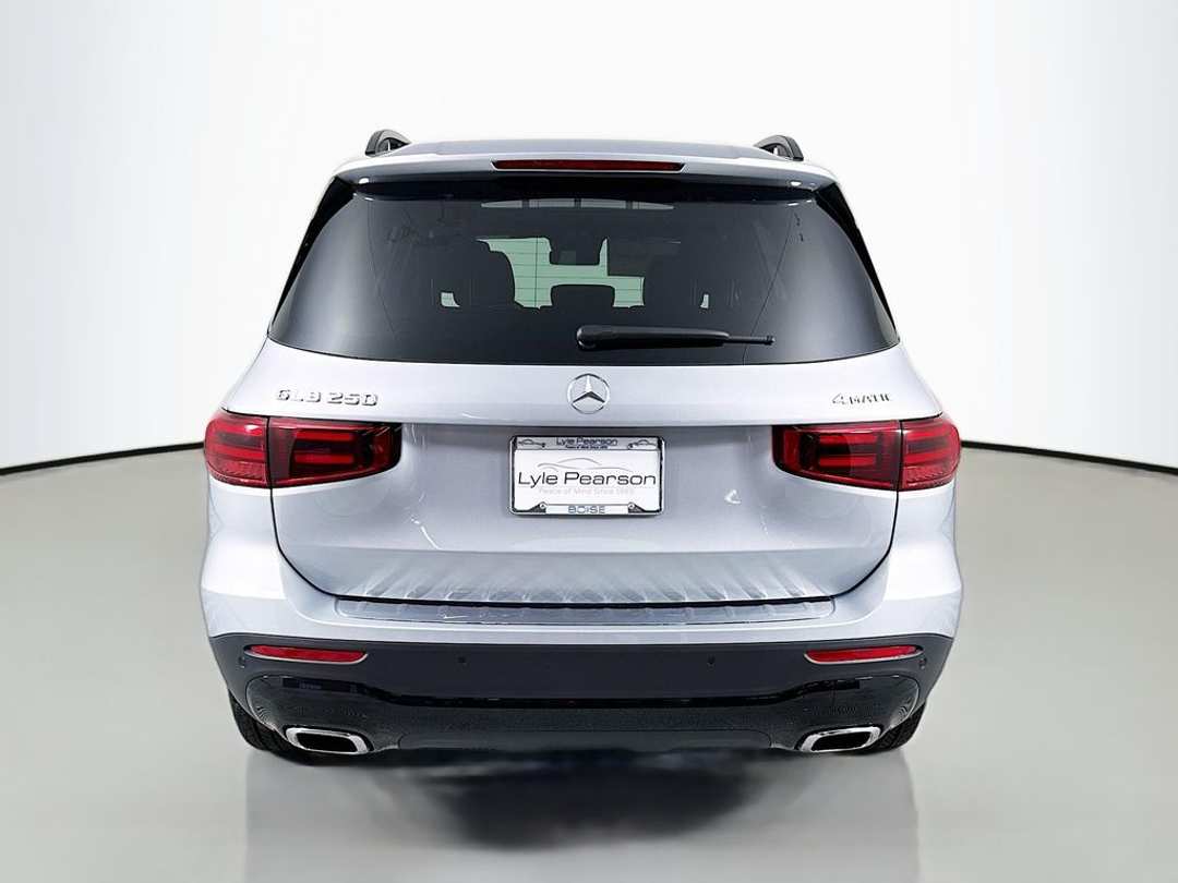 2025 Mercedes-Benz GLB Base - Photo 10