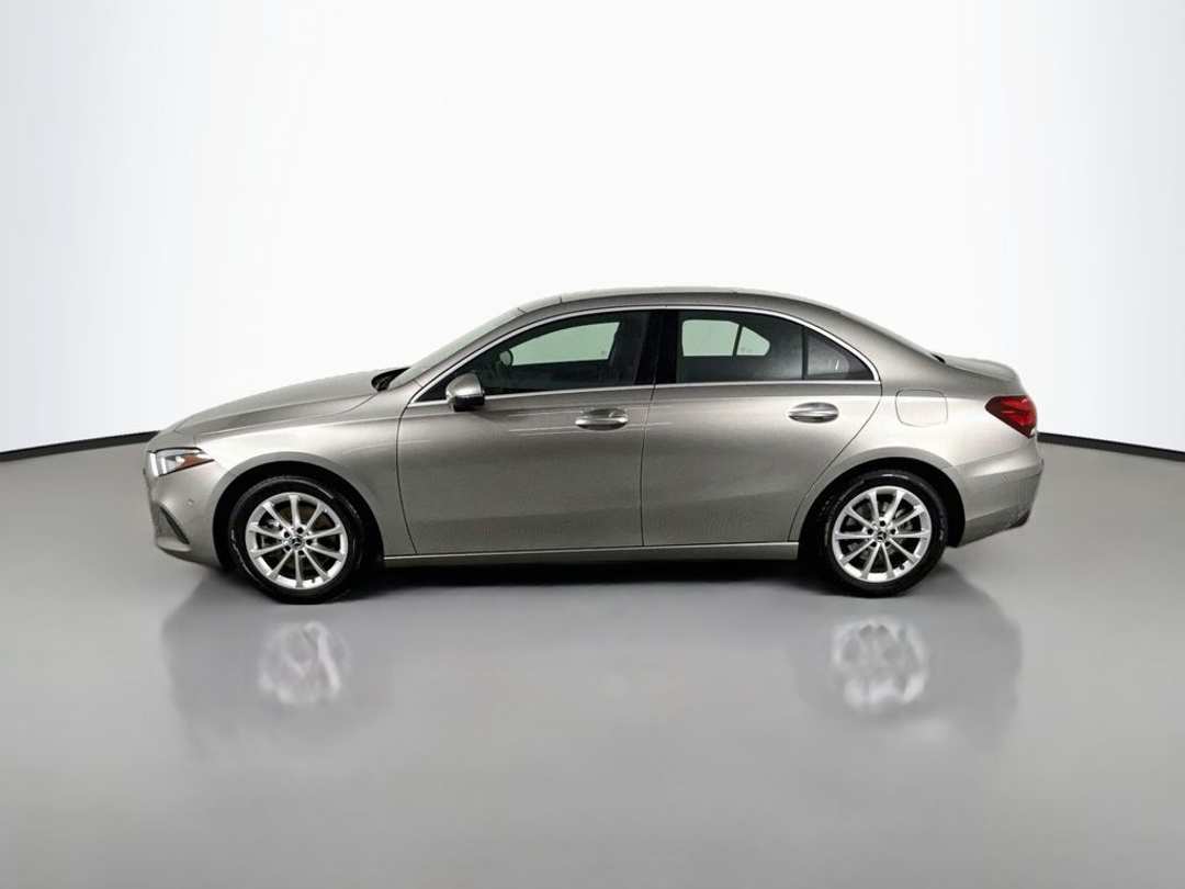 2019 Mercedes-Benz A-Class A 220 - Image 2
