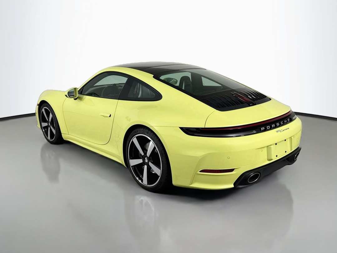 2025 Porsche 911 - Image 3