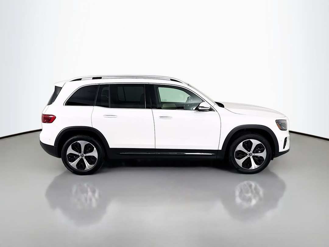 2025 Mercedes-Benz GLB Base - Photo 8