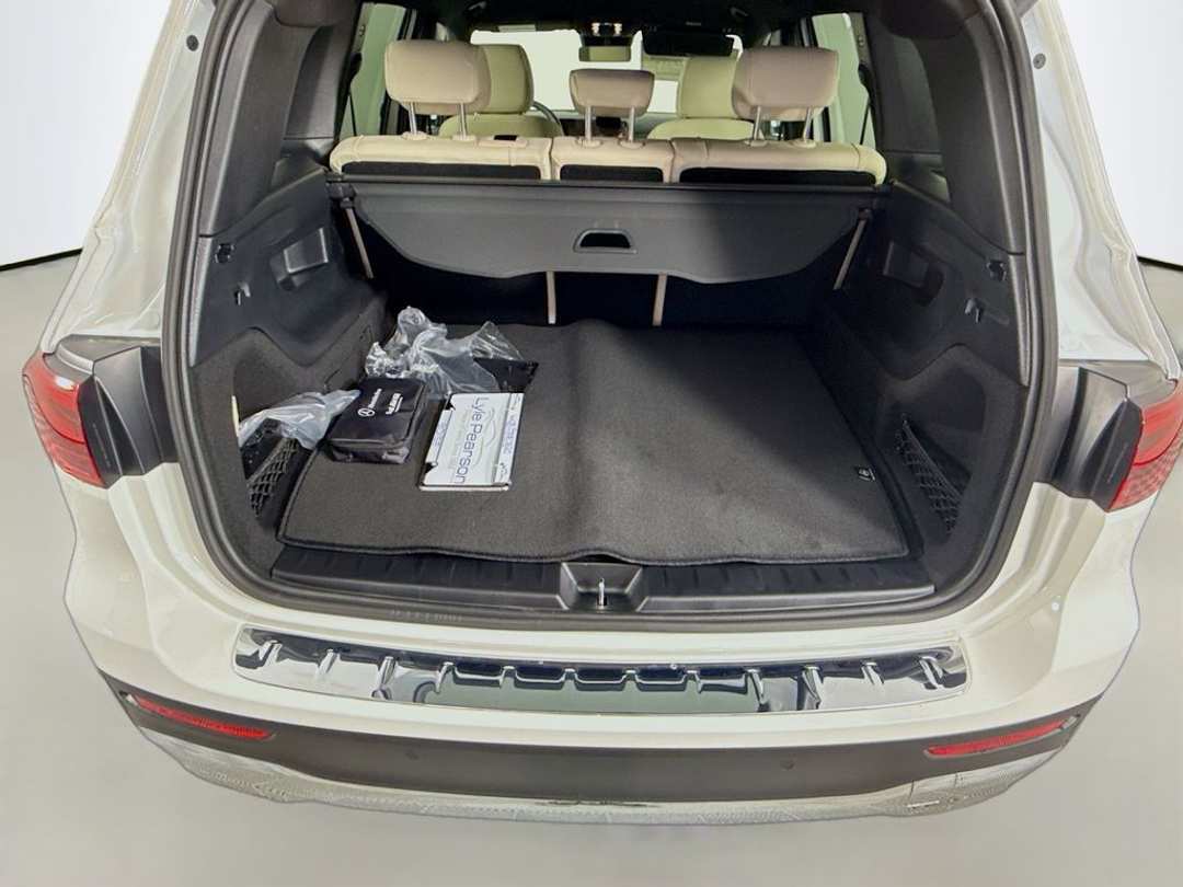 2025 Mercedes-Benz GLB Base - Photo 25