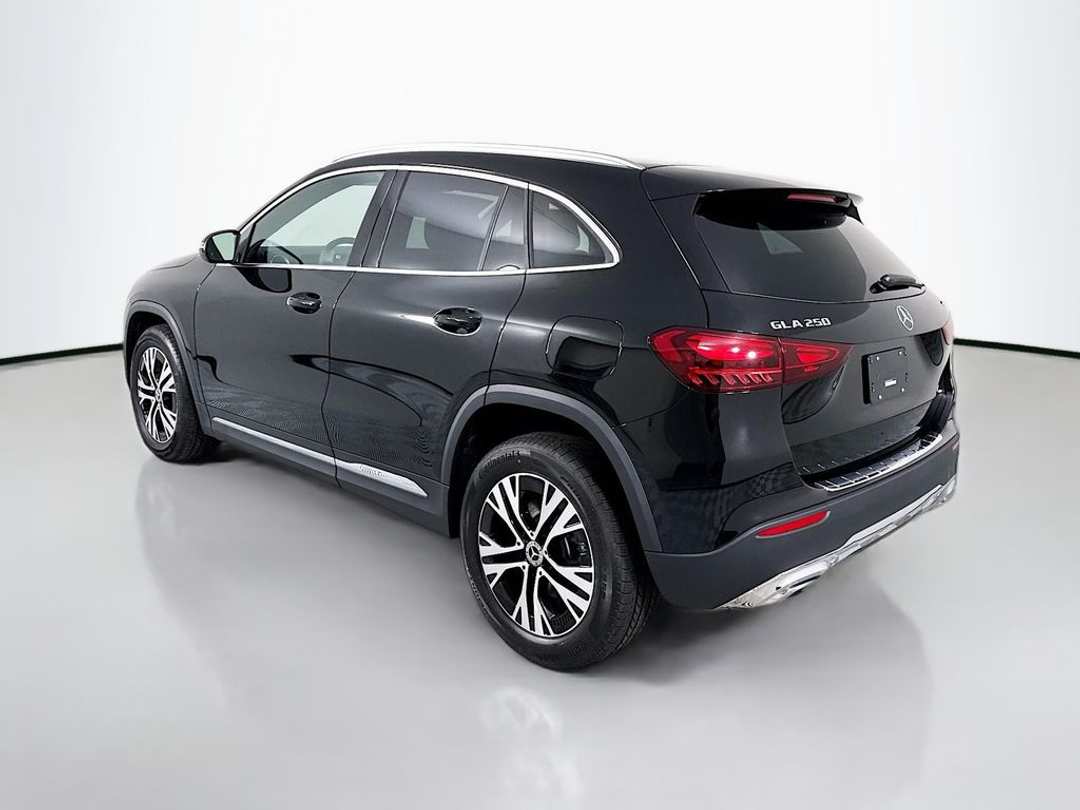 2026 Mercedes-Benz GLA 250 - Image 3