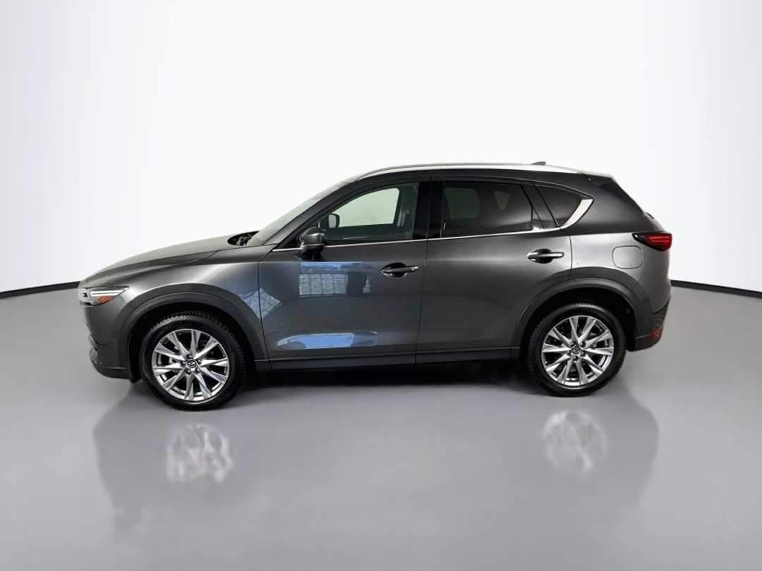 2019 MAZDA CX-5 Grand Touring - Image 2