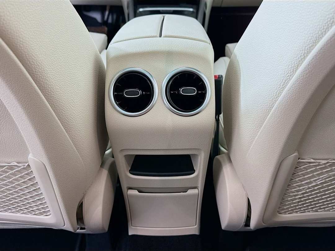 2025 Mercedes-Benz GLB Base - Photo 24