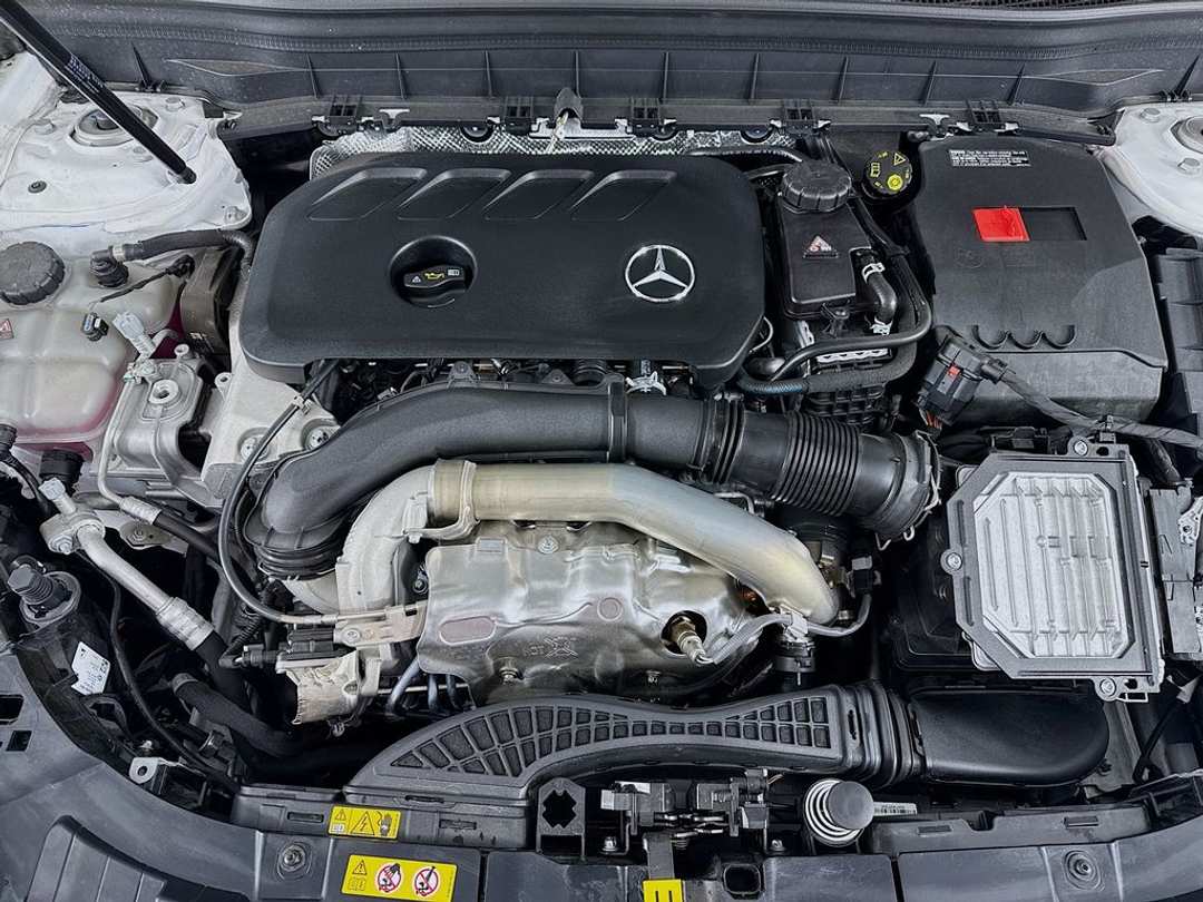 2025 Mercedes-Benz GLB Base - Photo 29