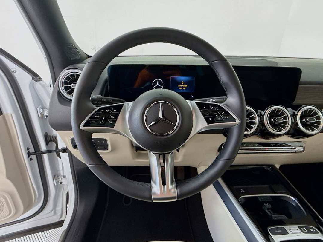 2025 Mercedes-Benz GLB Base - Photo 12