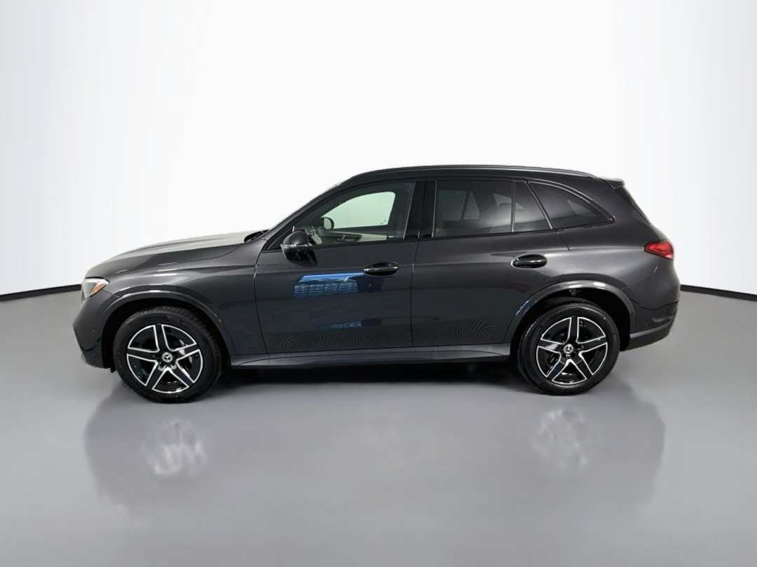 2027 Mercedes-Benz GLC 300 - Image 2