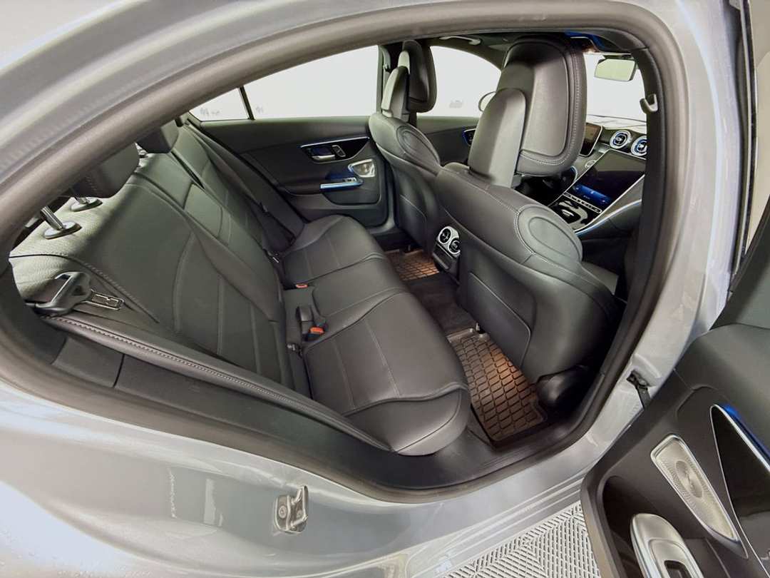 2025 Mercedes-Benz C-Class Sedan C 300 - Photo 27