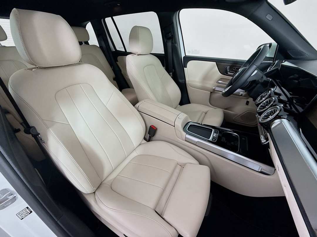 2025 Mercedes-Benz GLB Base - Photo 27