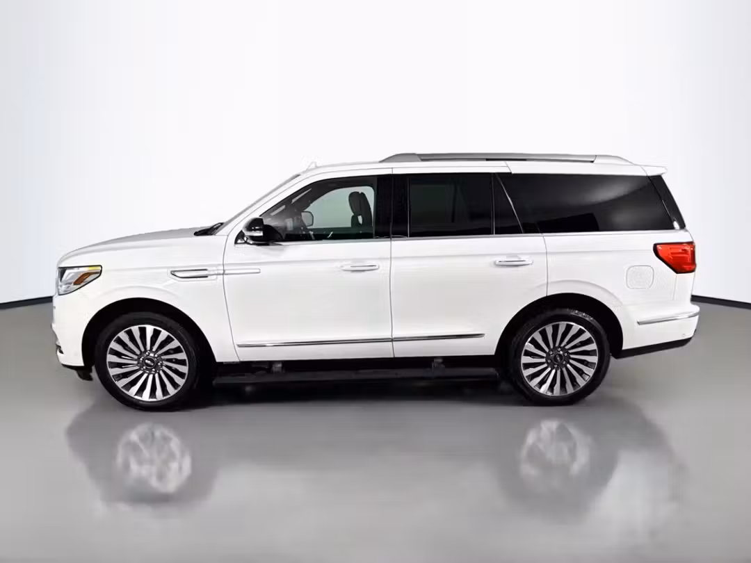 2021 Lincoln Navigator Reserve - Image 2