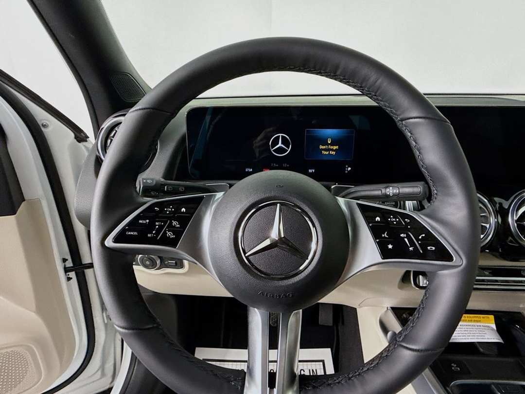 2025 Mercedes-Benz GLB Base - Photo 12