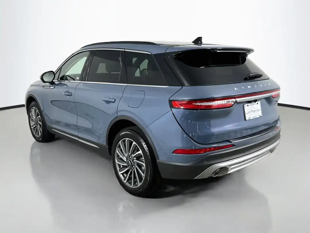 2025 Lincoln Corsair Reserve - Image 3