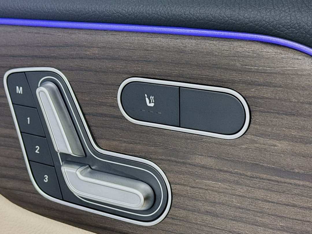 2025 Mercedes-Benz GLB Base - Photo 19