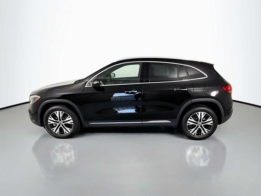 2025 Mercedes-Benz GLA 250 - Image 2