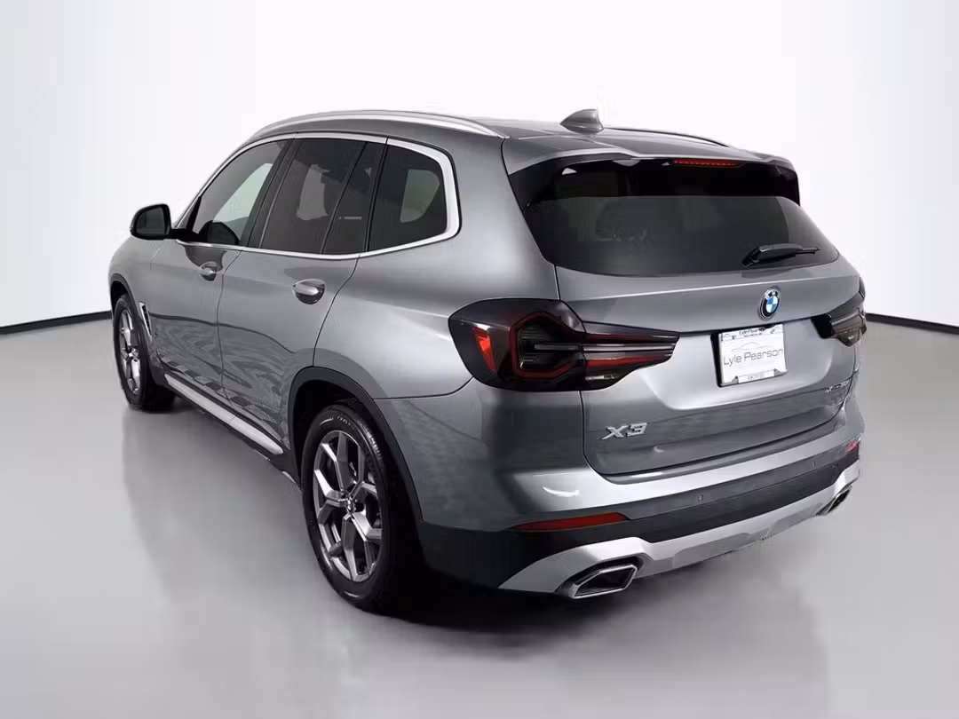 2023 BMW X3 xDrive30i - Image 3