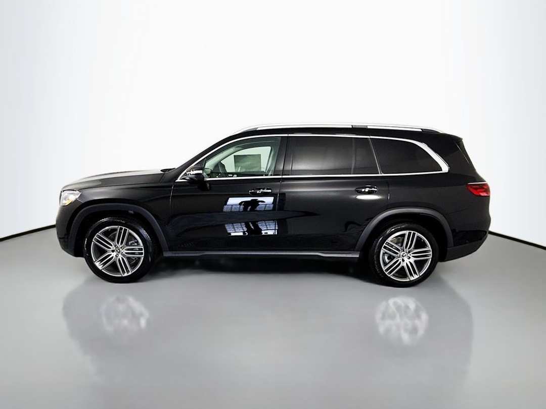2026 Mercedes-Benz GLS 450 - Image 2
