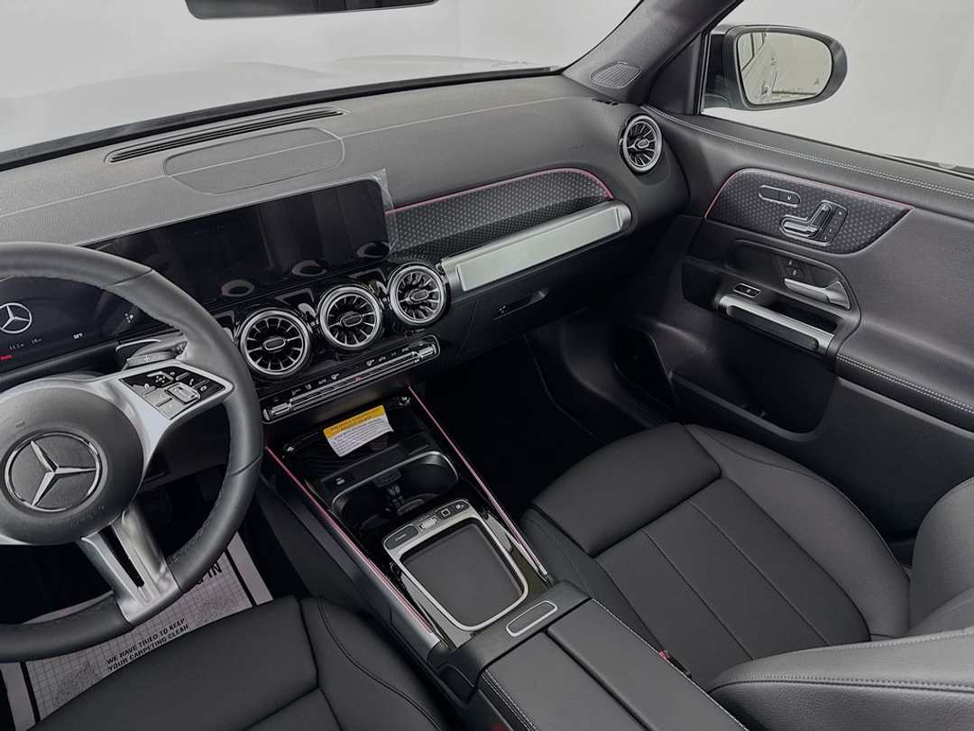 2025 Mercedes-Benz GLB Base - Photo 25