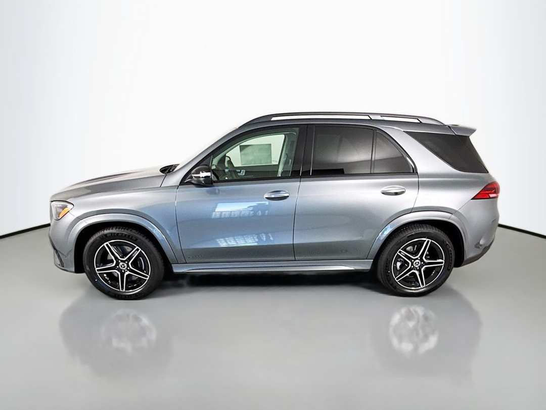 2026 Mercedes-Benz GLE 450 - Image 2