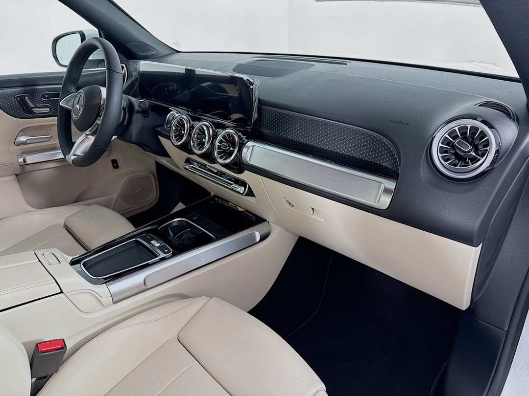 2025 Mercedes-Benz GLB Base - Photo 28