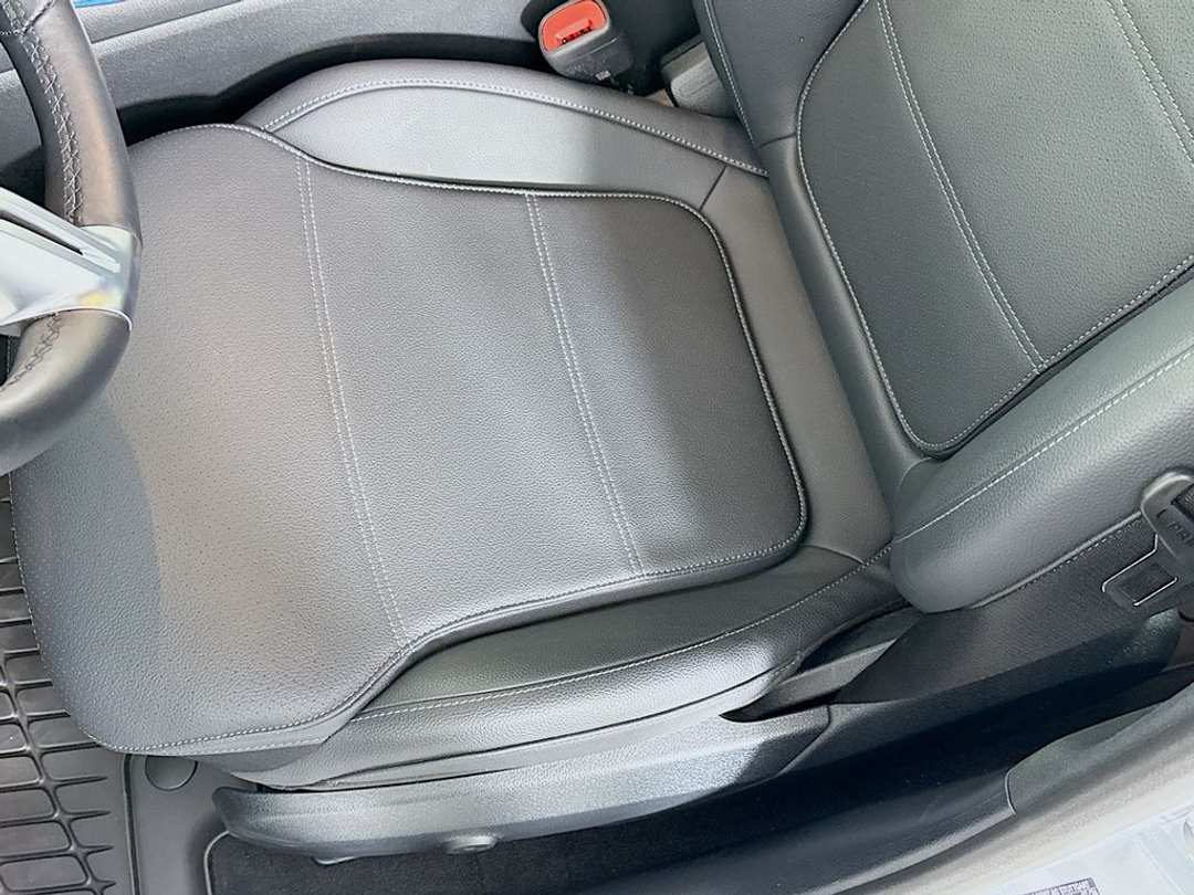 2025 Mercedes-Benz C-Class Sedan C 300 - Photo 20
