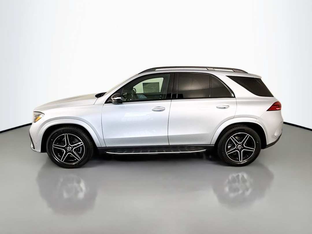 2026 Mercedes-Benz GLE 450 - Image 2