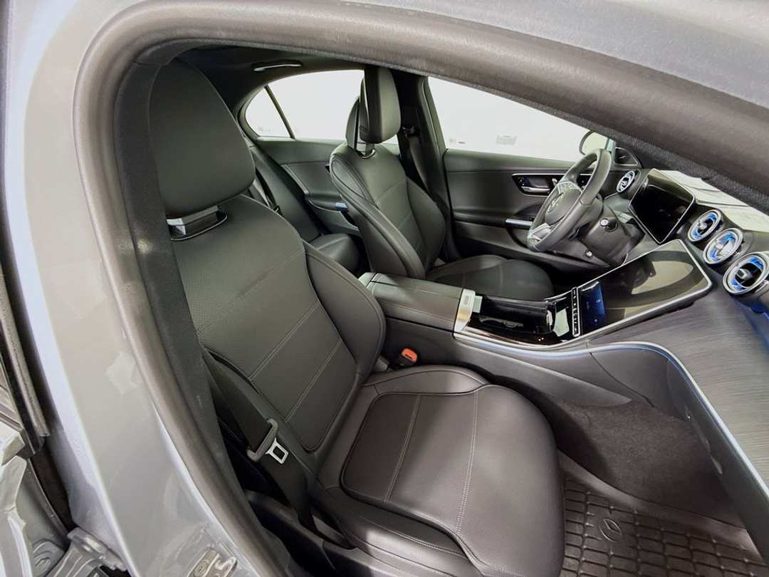 2025 Mercedes-Benz C-Class Sedan C 300 - Photo 28